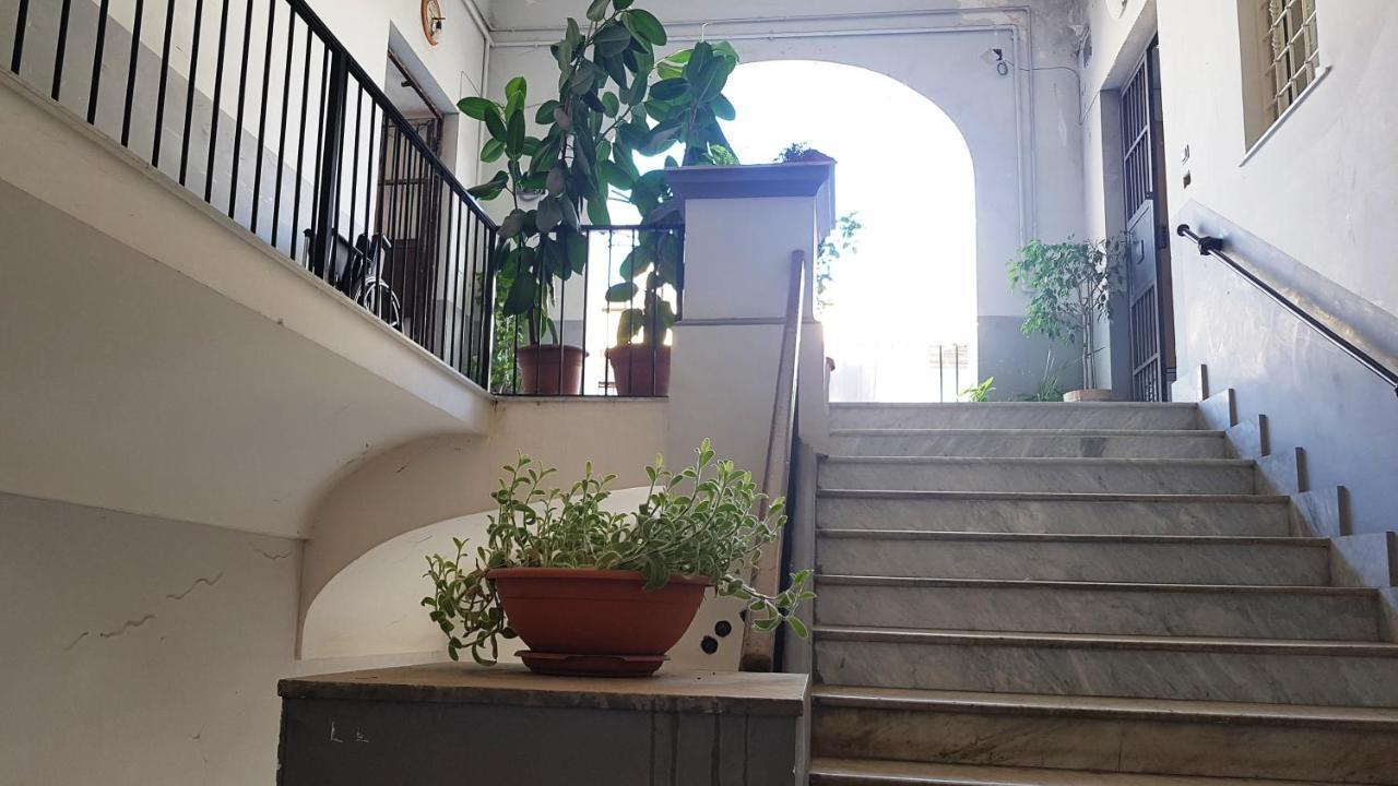 Metro Duomo B&B Napoli Dış mekan fotoğraf